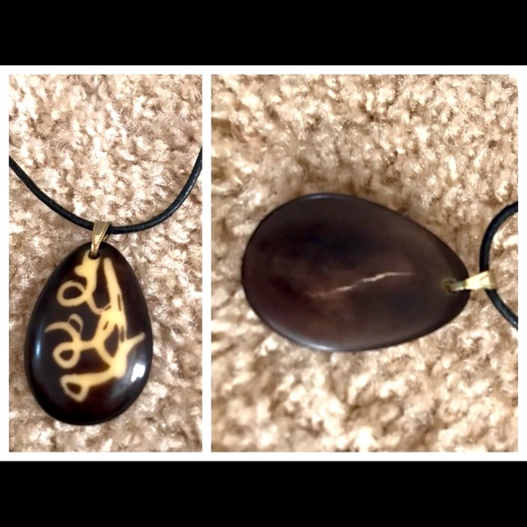 Vegetable Ivory Pendant 🩶🐘 - Picture 2 of 3